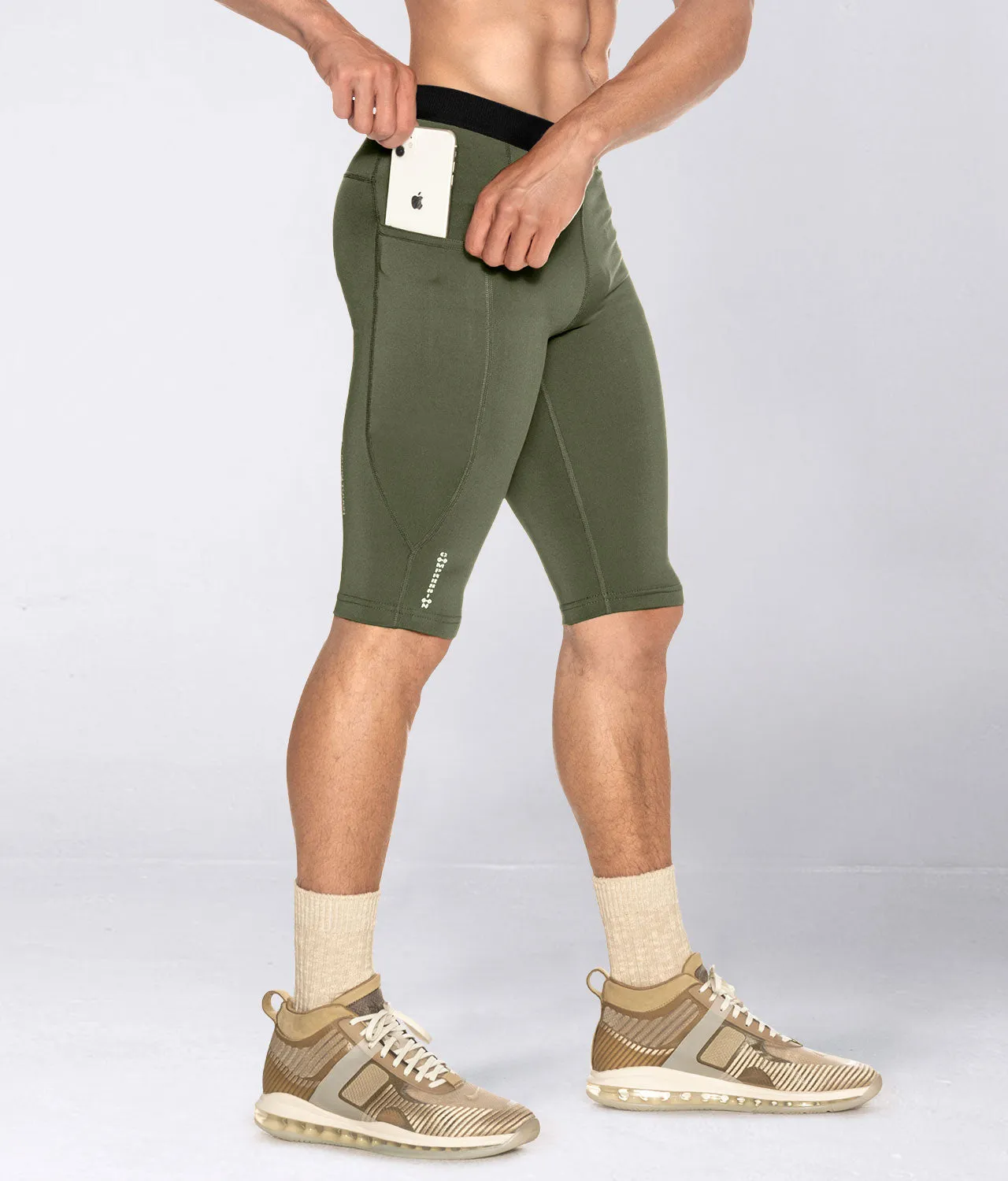 3900 . Compression Regular-Fit Pants - Military Green