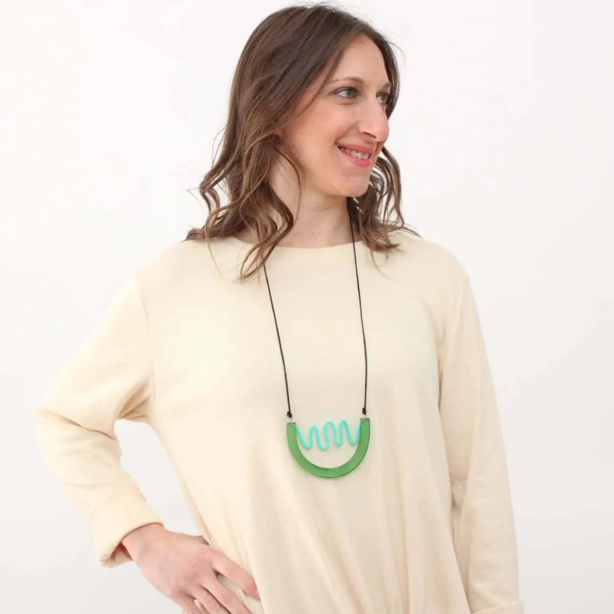 Artistic Yelena Pendant Necklace Green