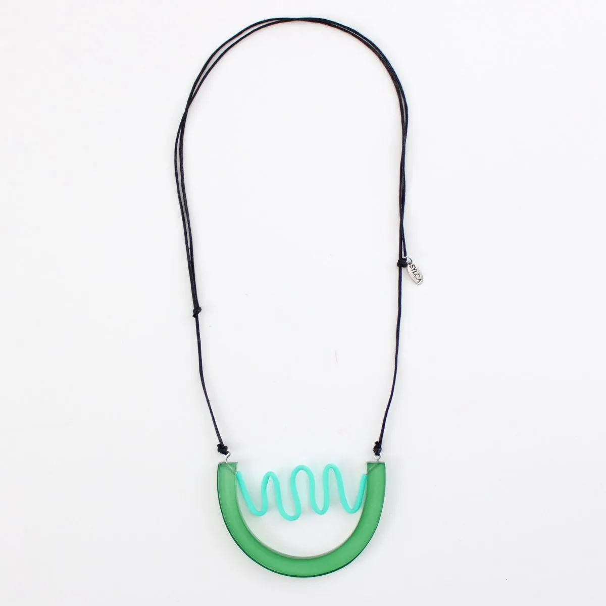 Artistic Yelena Pendant Necklace Green