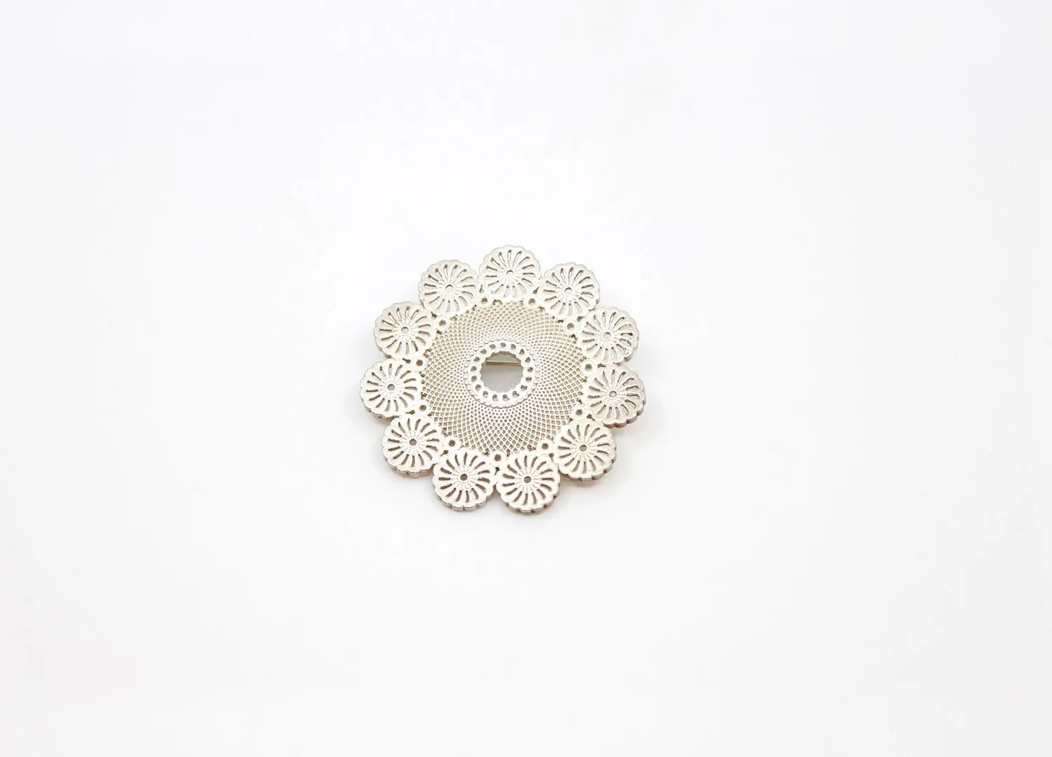 'Lace Star Rigel' Brooch