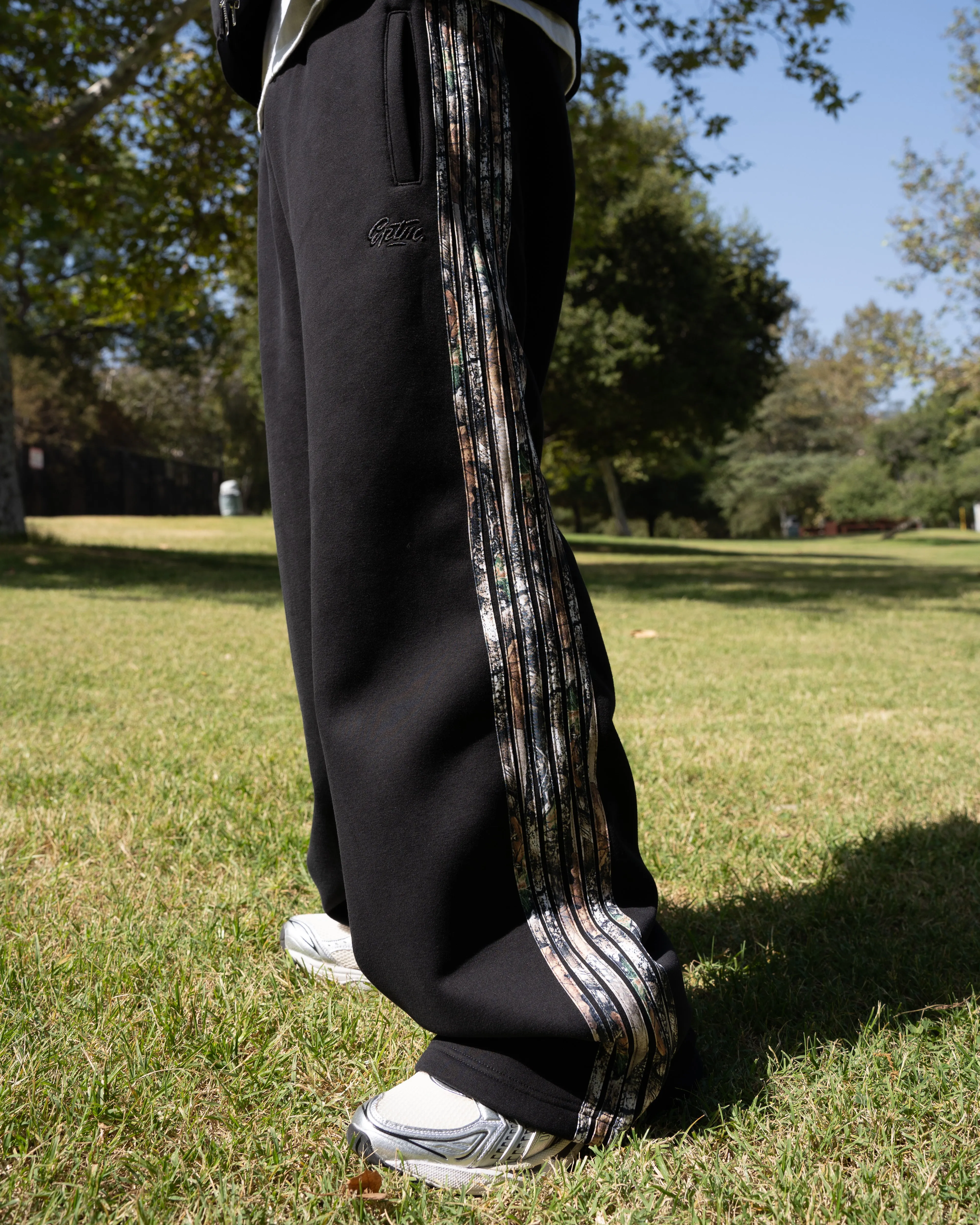 REAL CAMO STRIPED BAGGY PANTS - BLACK